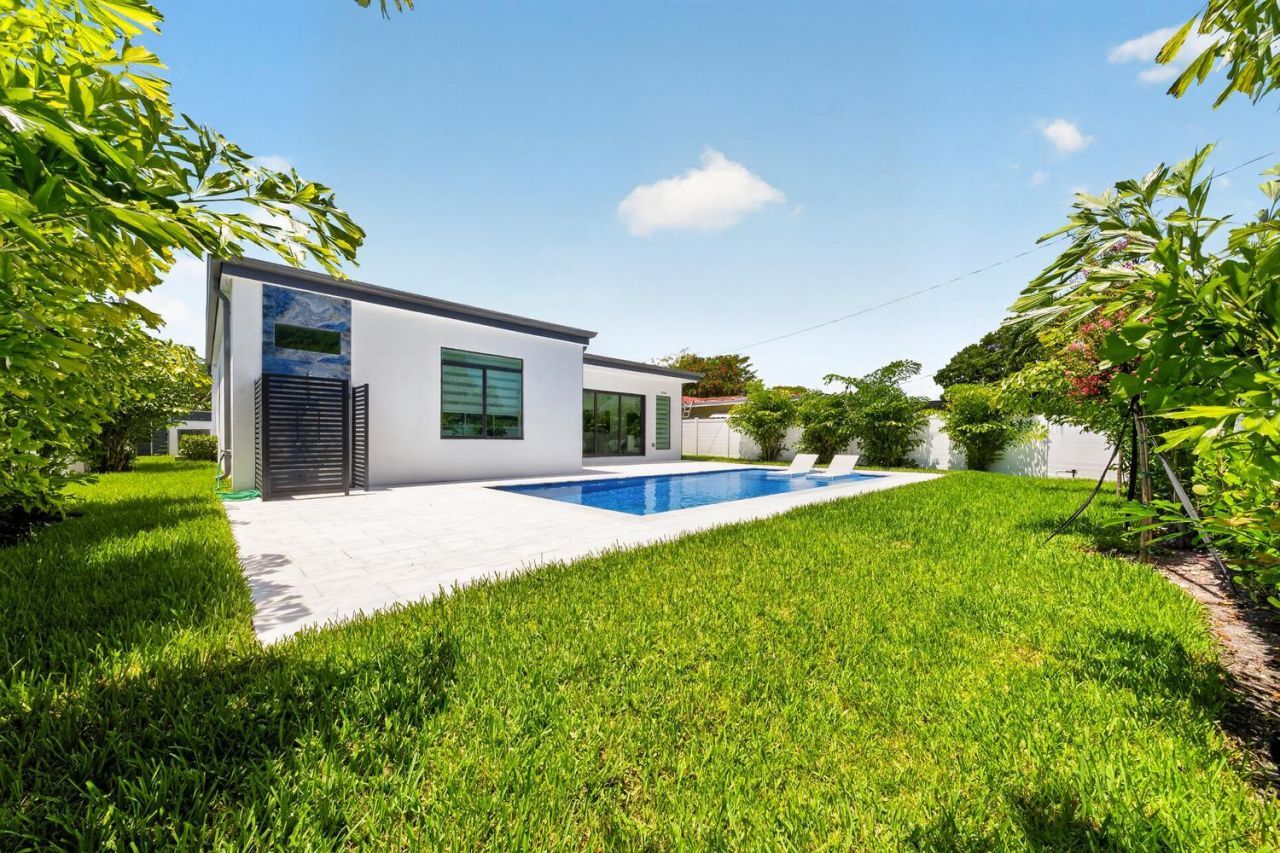 3933 Washington Street, Hollywood, FL 33021 Photo