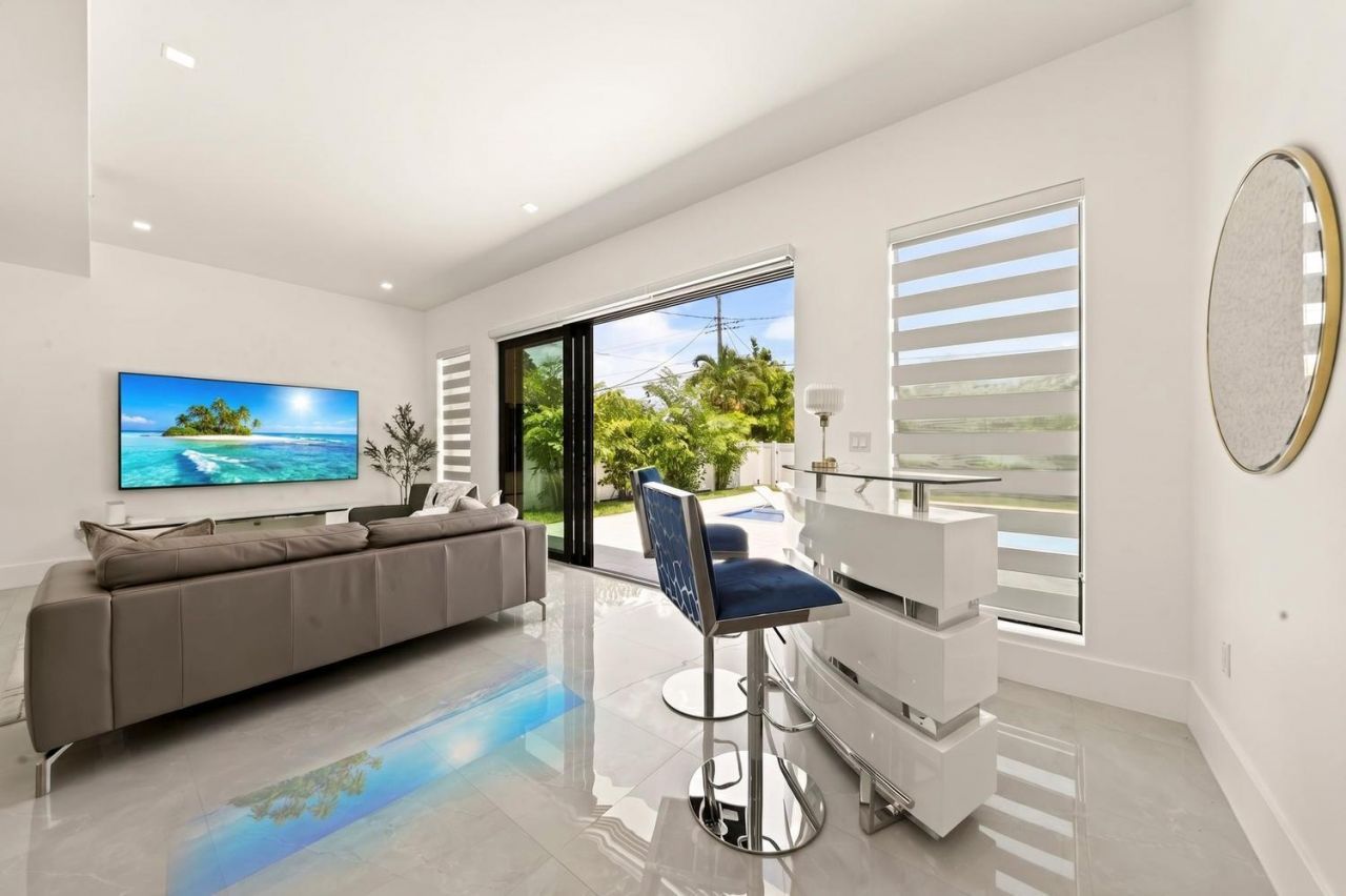 3933 Washington Street, Hollywood, FL 33021 Photo