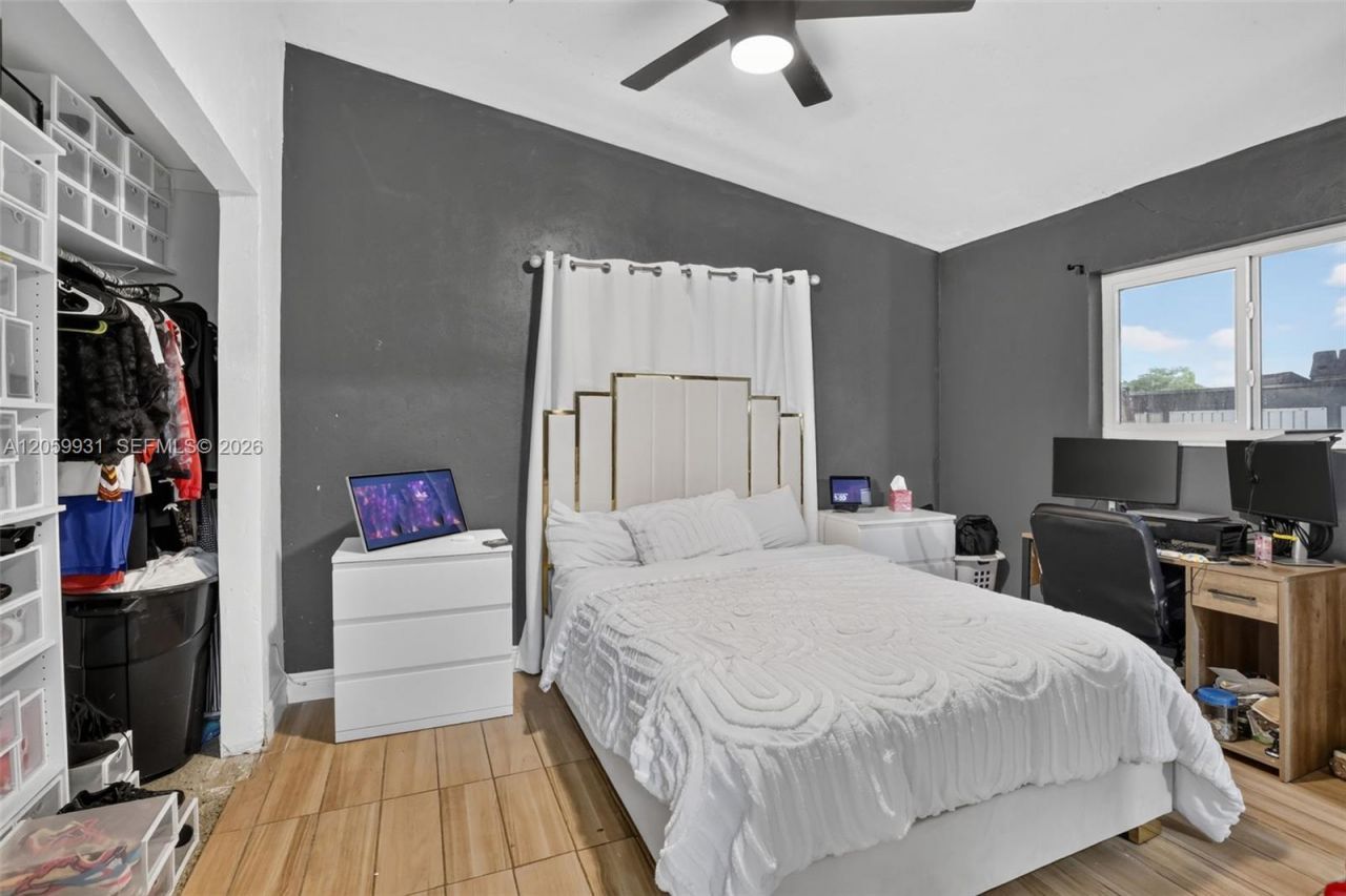 6601 SW 6th St, Pembroke Pines, FL 33023 Photo