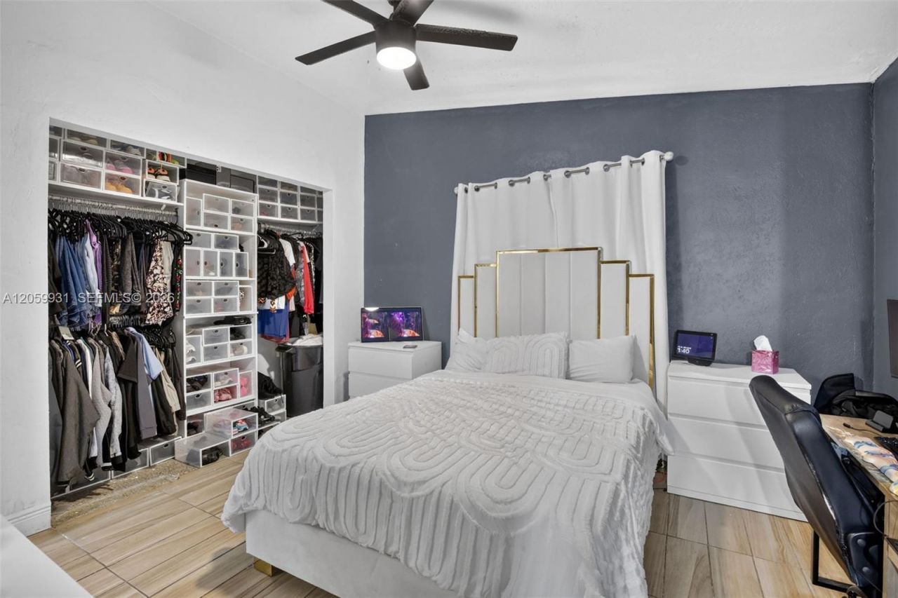 6601 SW 6th St, Pembroke Pines, FL 33023 Photo