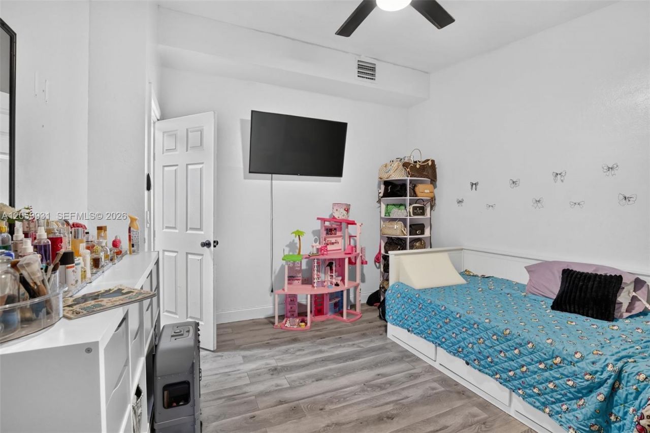 6601 SW 6th St, Pembroke Pines, FL 33023 Photo