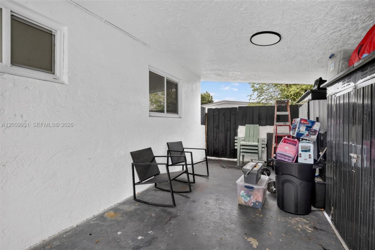 6601 SW 6th St, Pembroke Pines, FL 33023 Photo