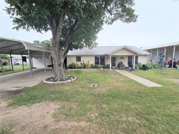 406 N Goliad , Runge, TX 78151