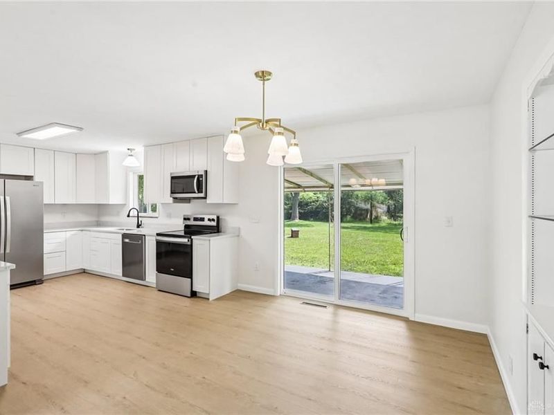 2078 S Belleview Drive, Bellbrook, OH 45305 Photo 6