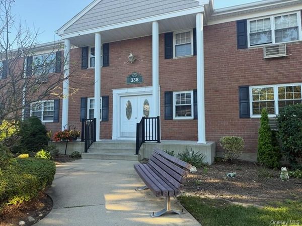 338 Lakeland Avenue, Unit 6 E, Sayville, NY 11782