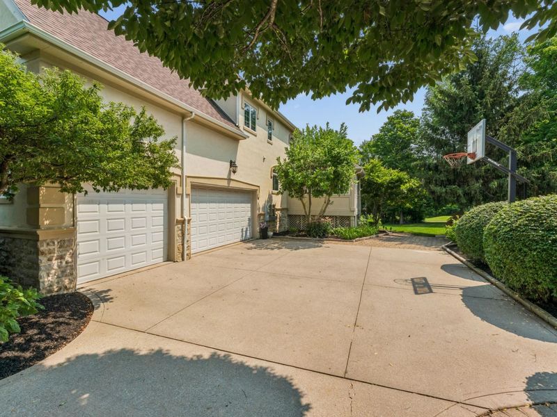 8914 Tartan Fields Drive, Dublin, OH 43017 Photo 6