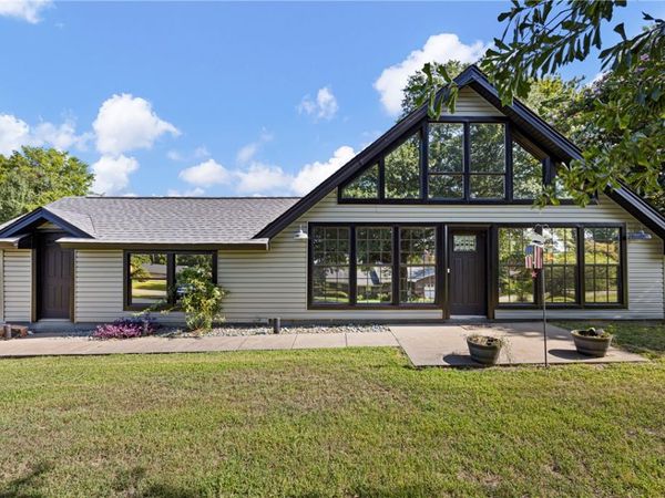2812 W 17th Street, Russellville, AR 72802