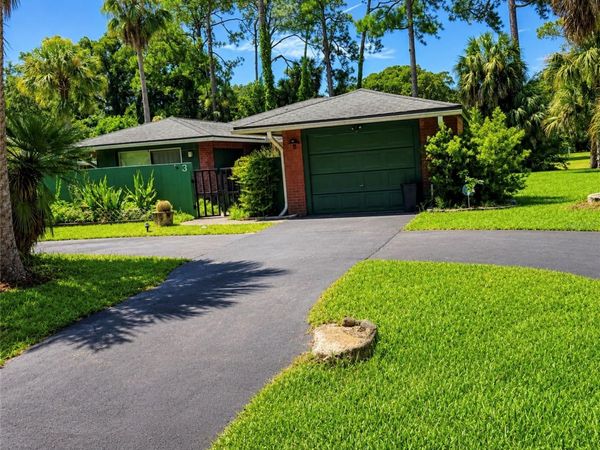 3 CROMPTON PLACE , PALM COAST, FL 32137