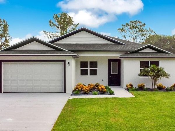 551 DOWLING CIRCLE , LADY LAKE, FL 32159