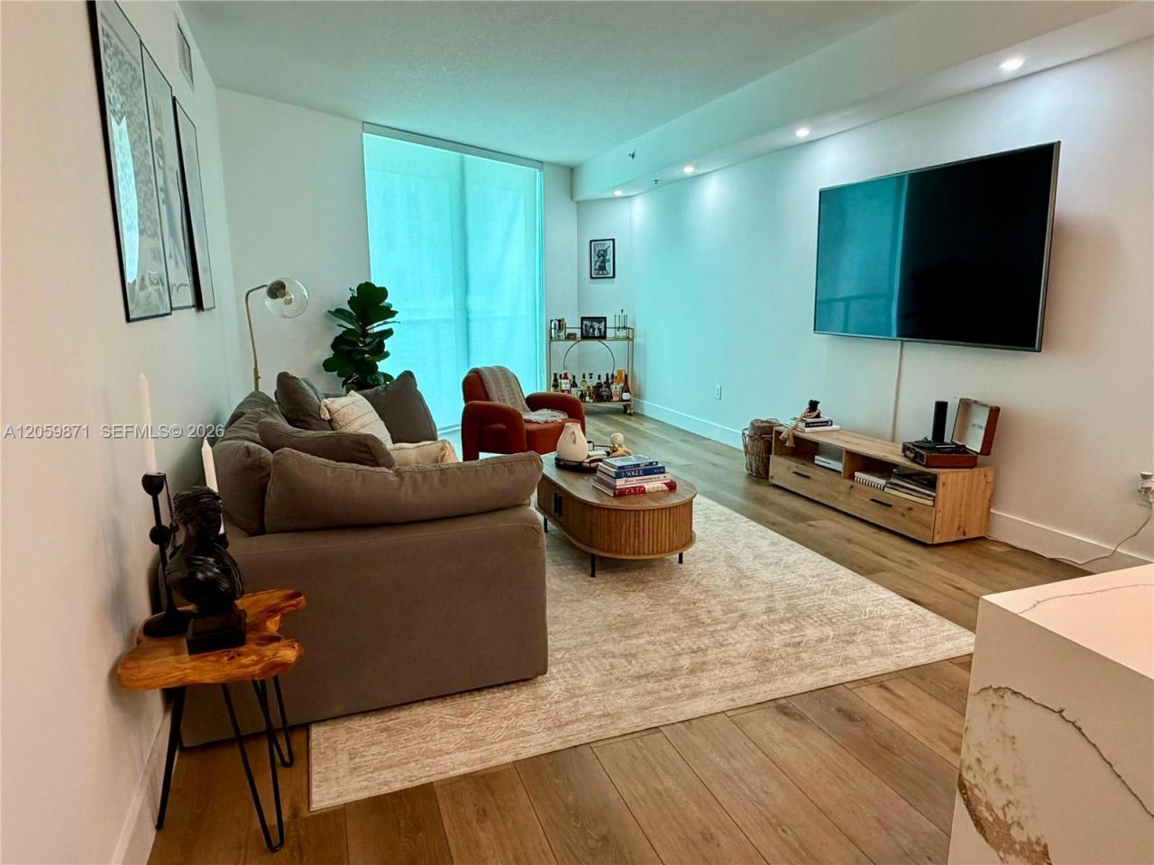 1900 N Bayshore Dr, Unit 1608, Miami, FL 33132 Photo