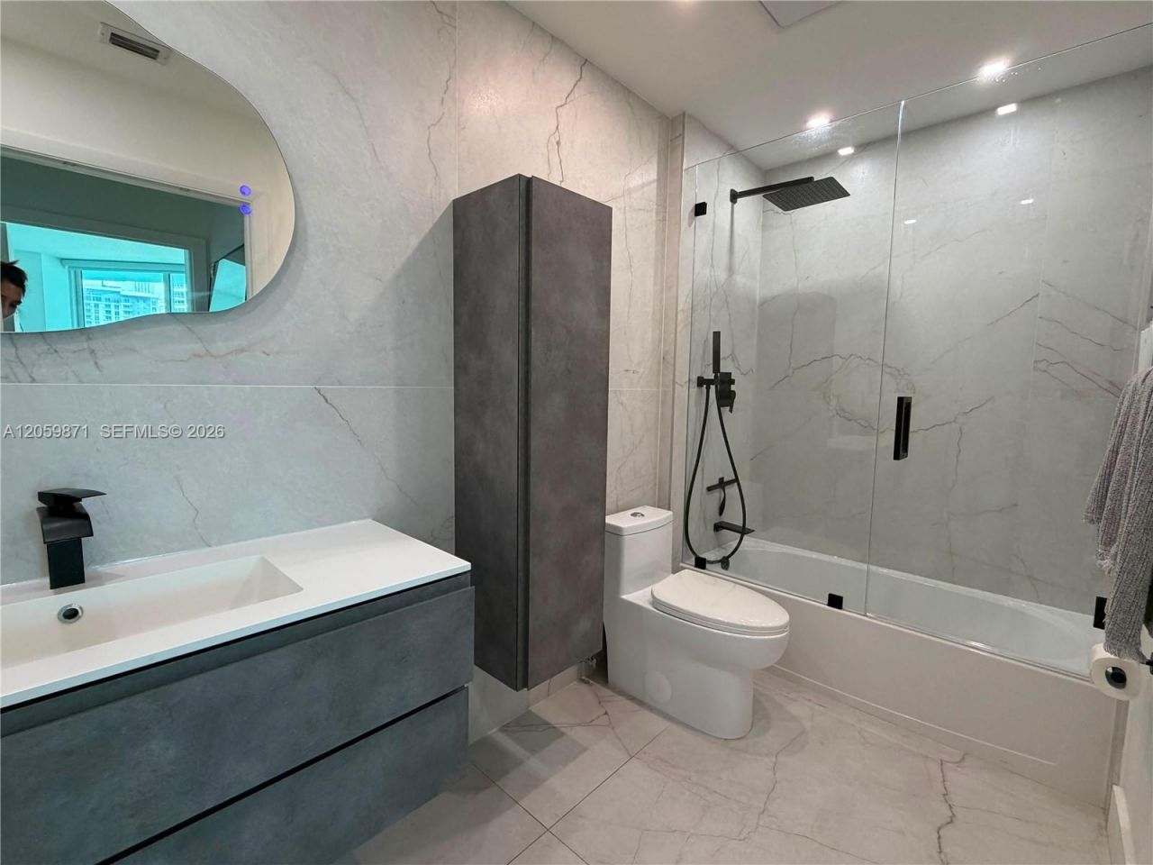 1900 N Bayshore Dr, Unit 1608, Miami, FL 33132 Photo