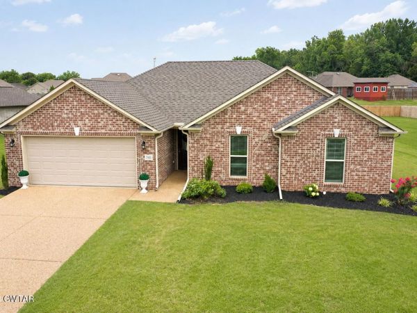 140 Livingston Way, Jackson, TN 38305