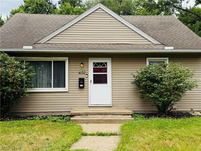 4137 David Avenue NW, Canton, OH 44709 Photo 1