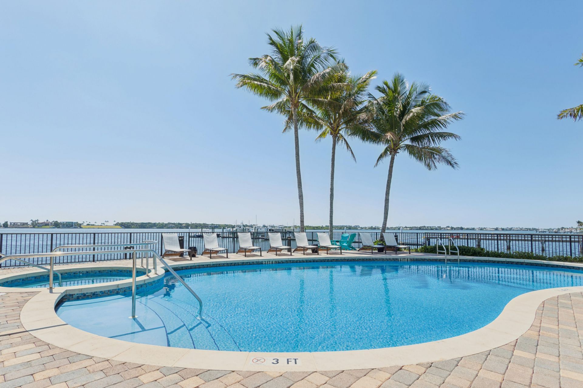 2700 N Federal Highway, Unit 401, Boynton Beach, FL 33435 Photo