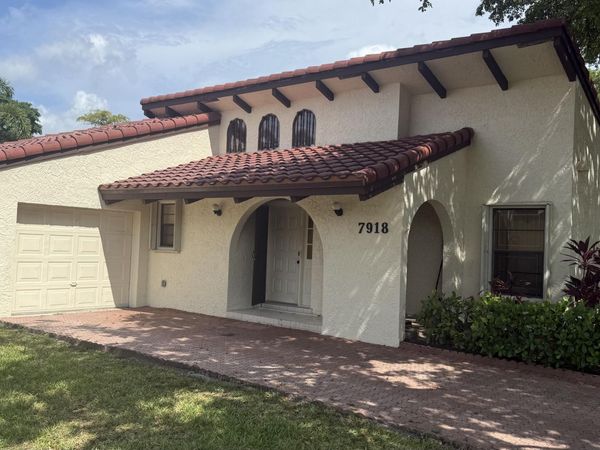 7918 HIBISCUS Circle, Unit 59, Tamarac, FL 33321