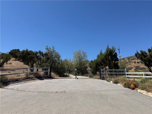 34773 Shady Lane Road, Agua Dulce, CA 91390