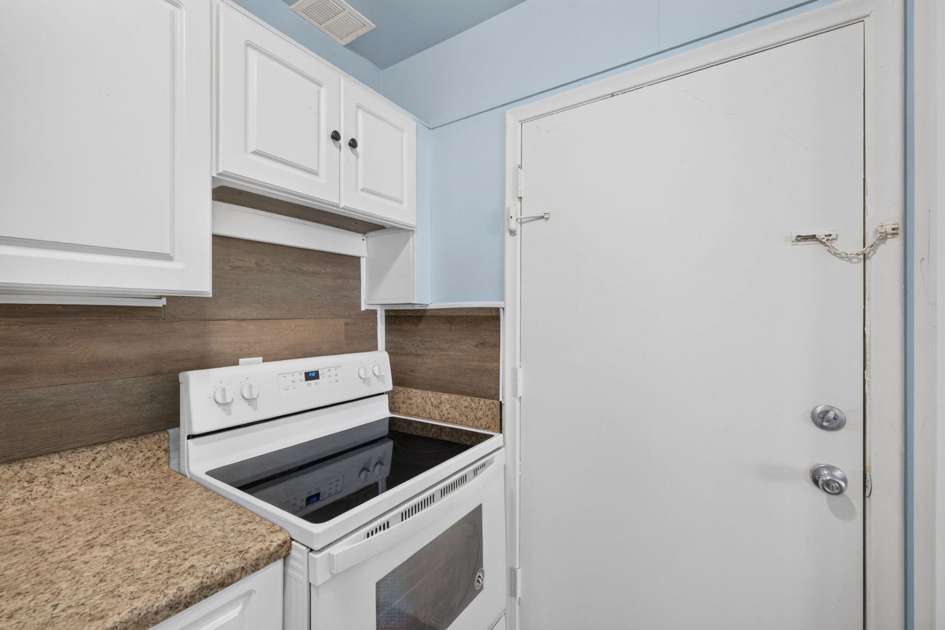 1821 NE 62nd Street, Unit 312, Fort Lauderdale, FL 33308 Photo