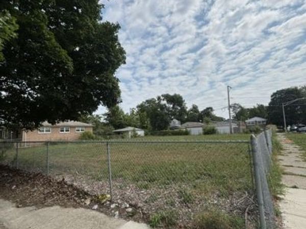 11329 S Racine Avenue , Chicago, IL 60643