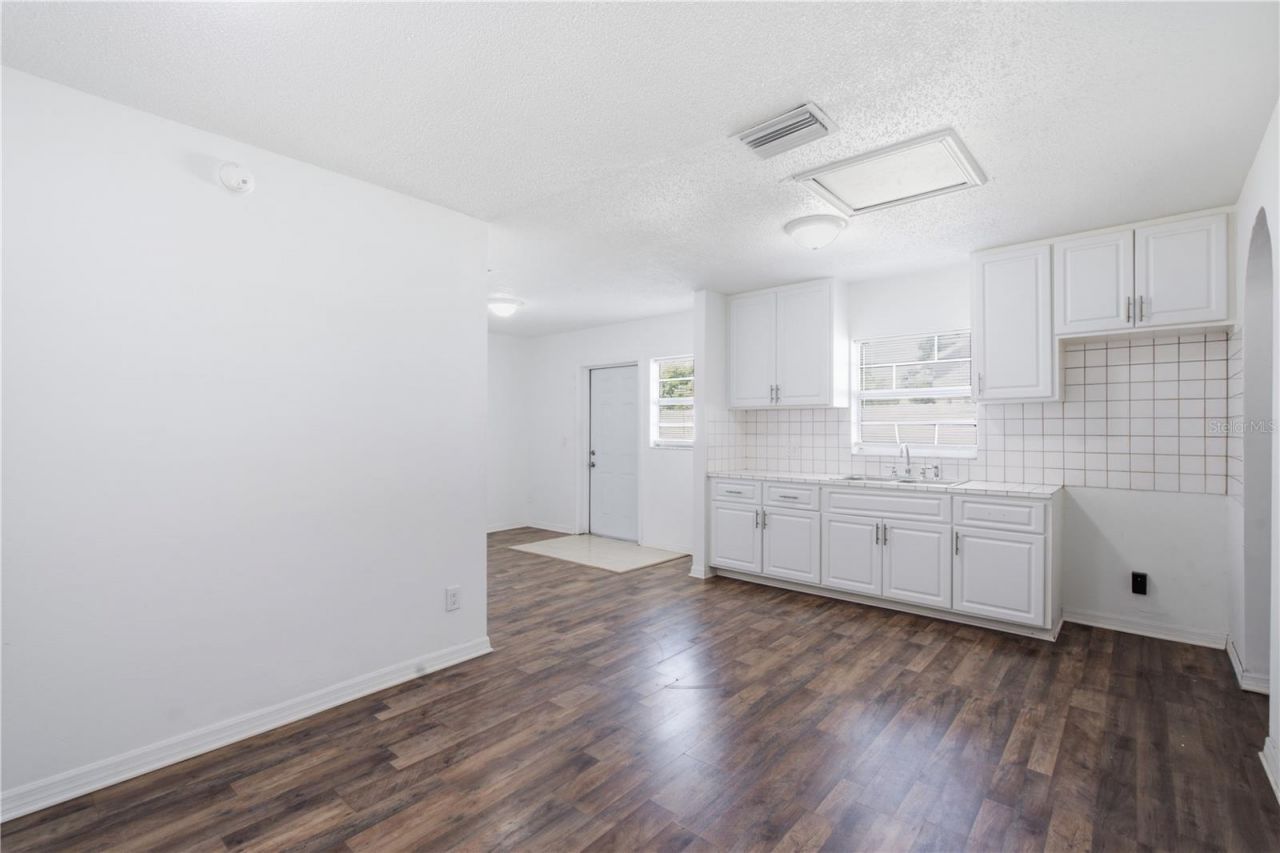604 Royal Crest Drive , Brandon, FL 33511 Photo