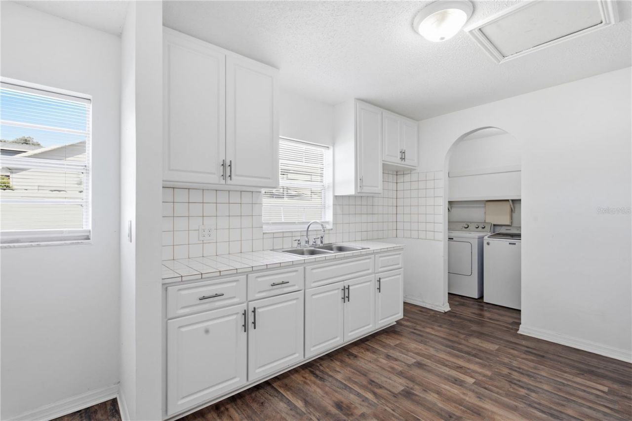 604 Royal Crest Drive , Brandon, FL 33511 Photo