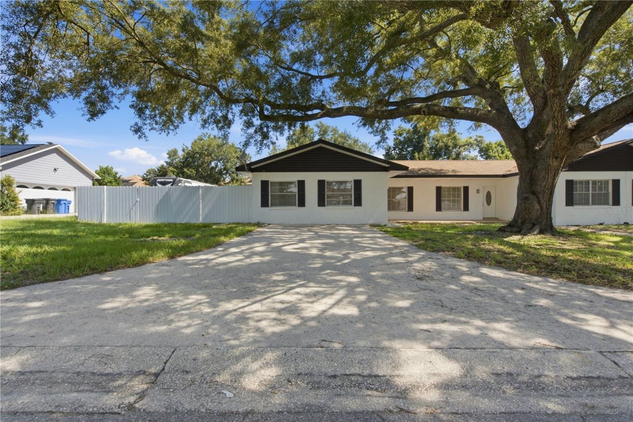 604 Royal Crest Drive , Brandon, FL 33511 Photo