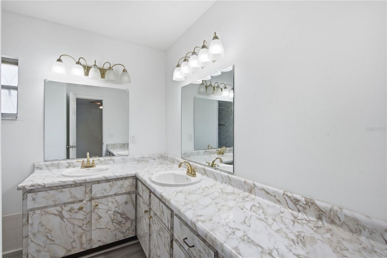 604 Royal Crest Drive , Brandon, FL 33511 Photo