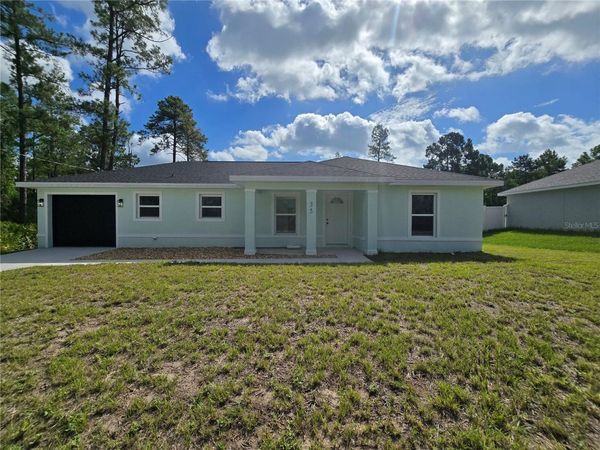 35 SEQUOIA TRAIL , OCKLAWAHA, FL 32179