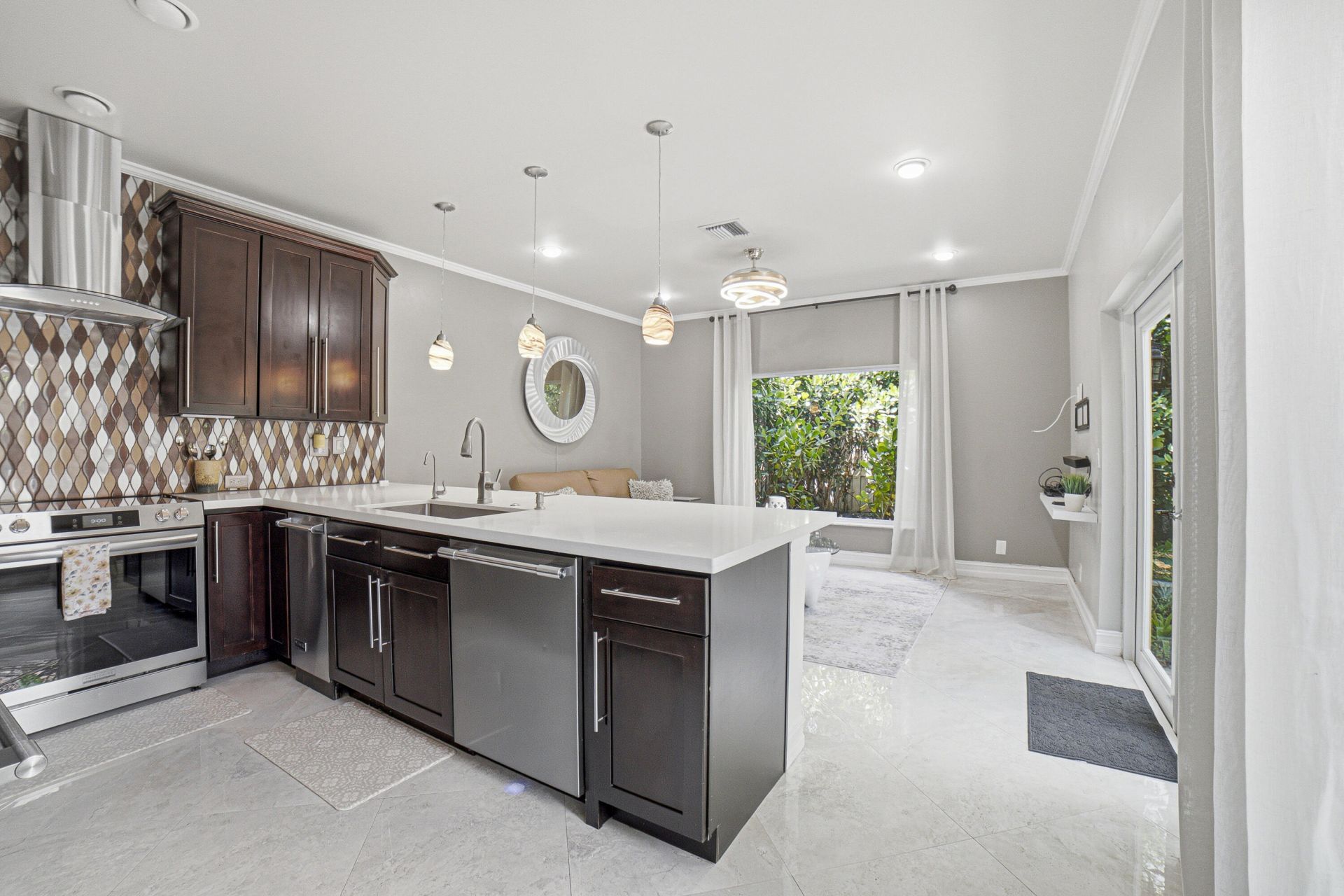 6933 Desert Inn Terrace, Lake Worth, FL 33463 Photo