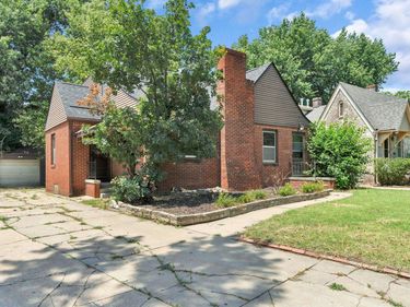 633 S Broadview, Wichita, KS 67218