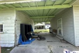 317 E Bamberg St photo 4