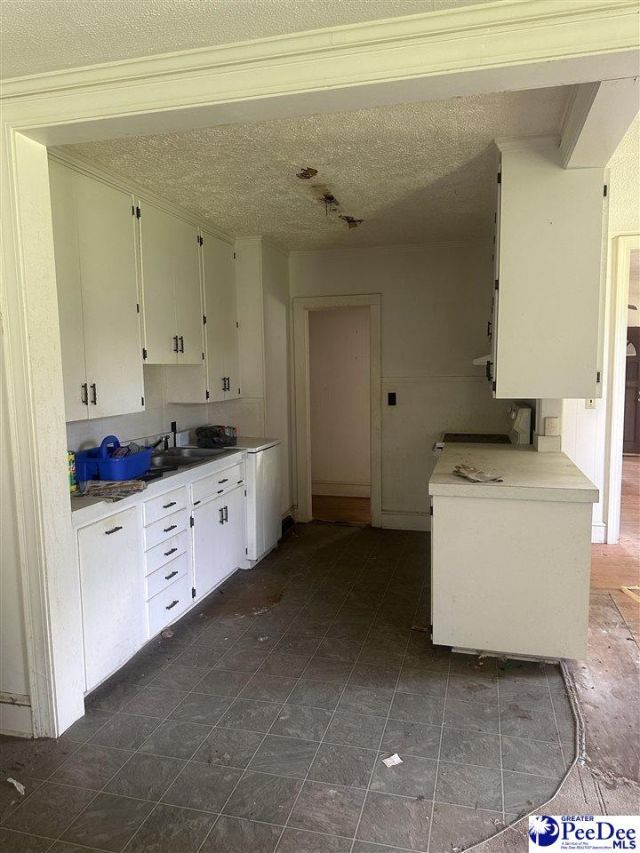 317 E Bamberg St Photo 6