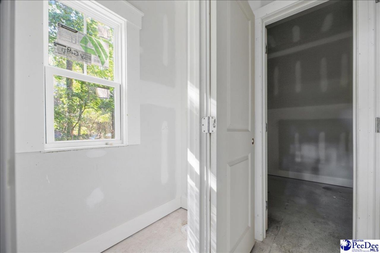 306 Westover Drive Photo 17