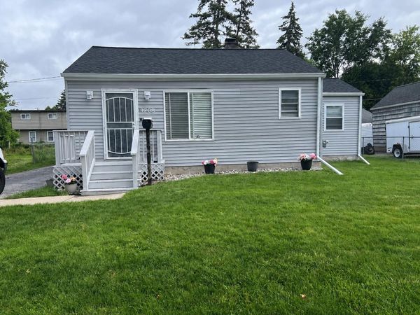 1708 Division Street, Saginaw, MI 48602