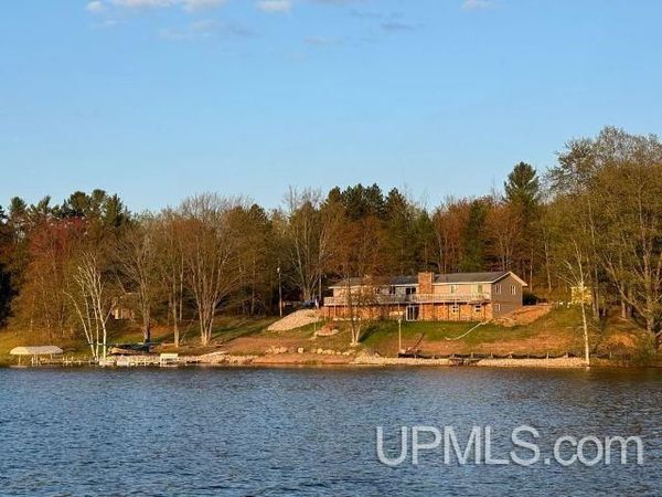 649 N Riverhills Street, Kingsford, MI 49802