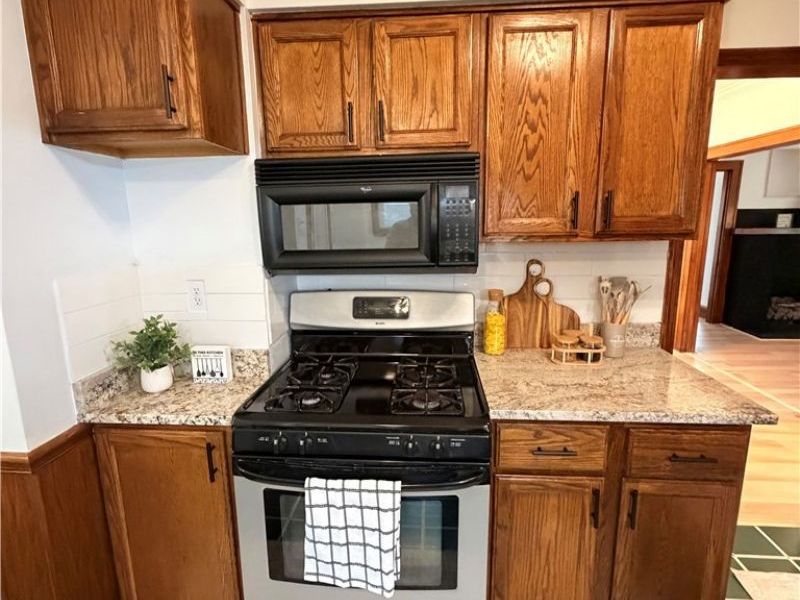 963 Warren Avenue , Niles, OH 44446 Photo 22