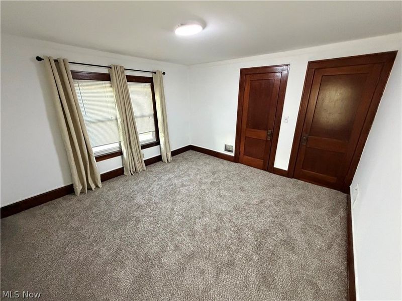 963 Warren Avenue , Niles, OH 44446 Photo 9