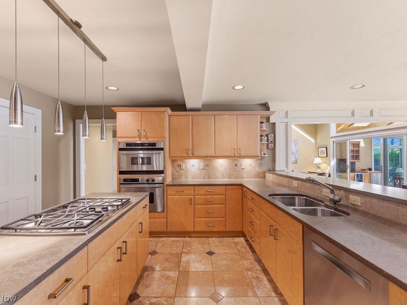 3825 Weymouth Woods Drive, Medina, OH 44256 Photo 11