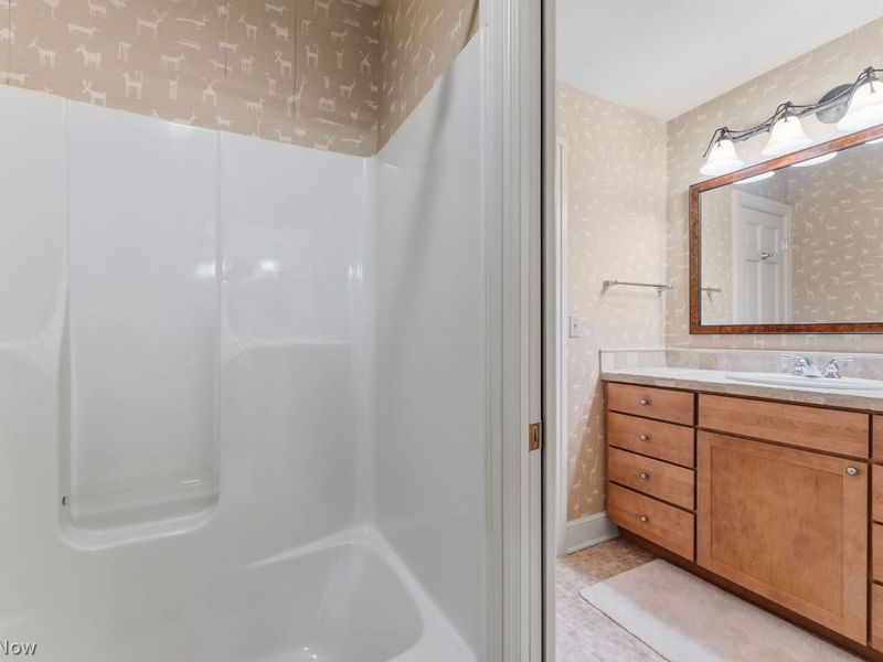 3825 Weymouth Woods Drive, Medina, OH 44256 Photo 27