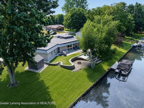 2027 Island Drive, Wayland, MI 49348