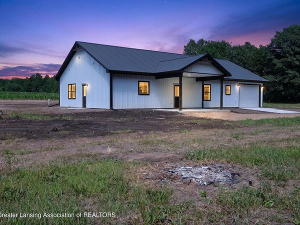 5098 Cooper Road, Leslie, MI 49251