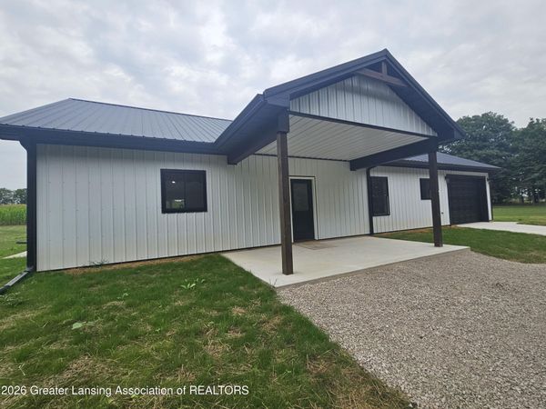 5098 Cooper Road, Leslie, MI 49251