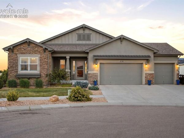 10387 Rifle Falls Way, Colorado Springs, CO 80924
