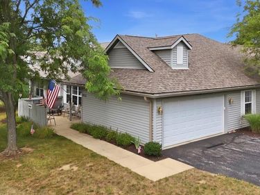 1238 Hunters Walk, Ashland, OH 44805