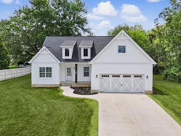 141 Hazel Drive, Ontario, OH 44906