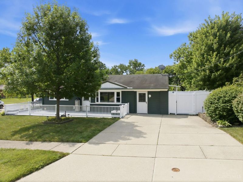 785 Hinton Place, Forest Park, OH 45240 Photo 2