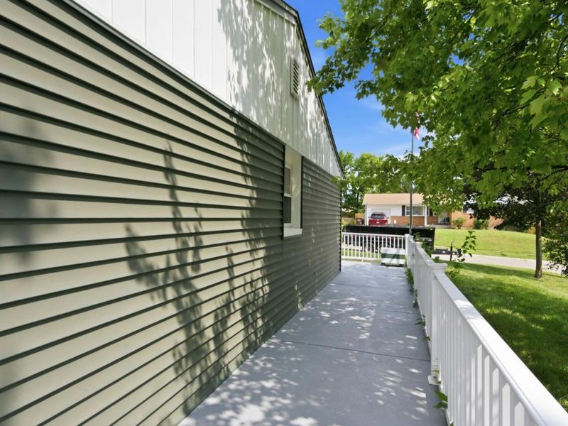 785 Hinton Place, Forest Park, OH 45240 Photo 6