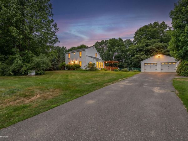 27 Bradford Lane , China, ME 04358