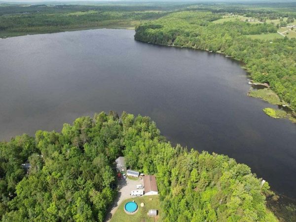 59 Camp Road , Palmyra, ME 04965