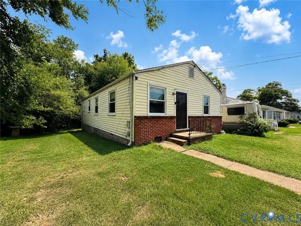 133 N Linden Avenue , Highland Springs, VA 23075