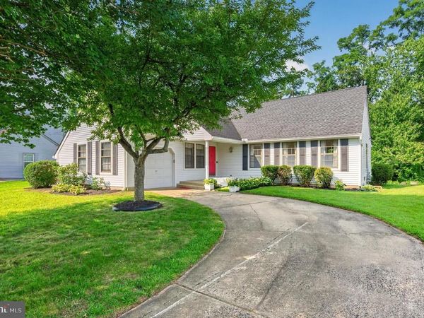 32 HEMLOCK DRIVE, BLACKWOOD, NJ 08012